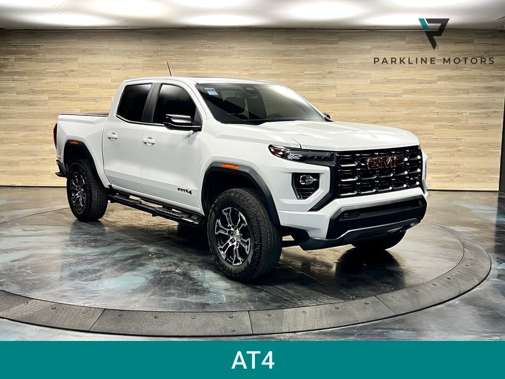 2024 GMC Canyon AT4