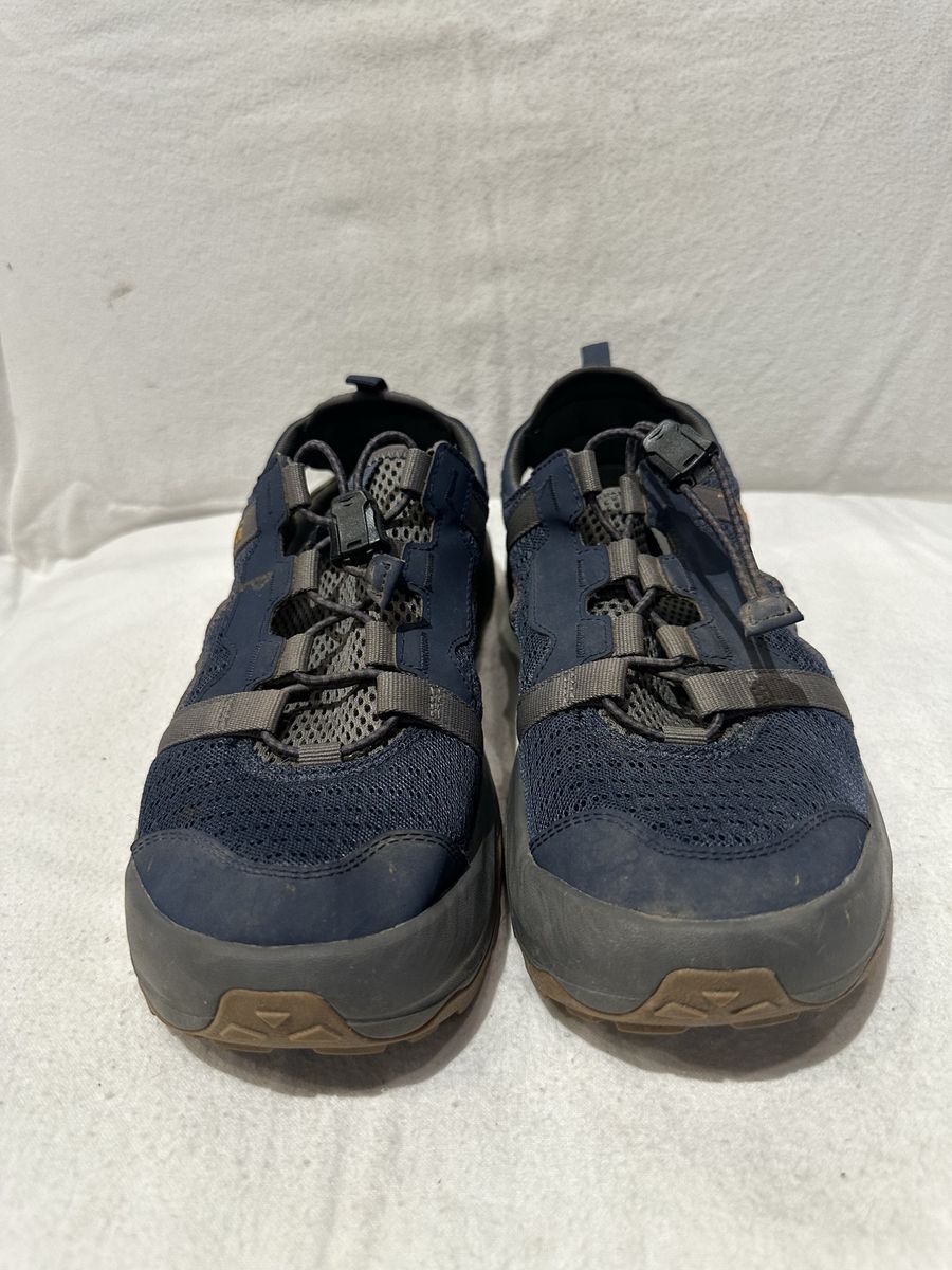 Teva men’s size 9.5 navy/gray mesh closed toe, hiking sandals