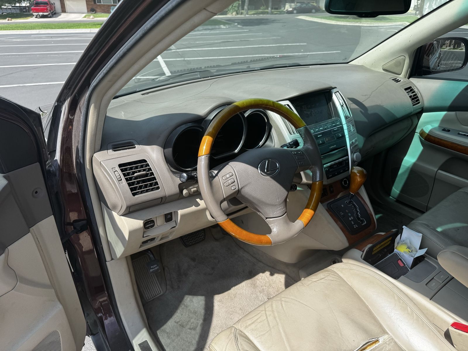Main image 10