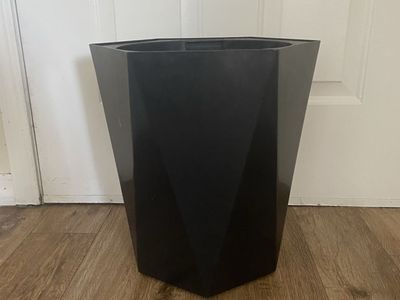 Self-watering planter