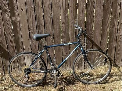 Giant Rincon Hybrid bike medium size
