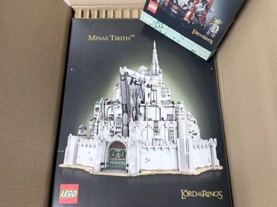 LEGO Icons The Lord of the Rings Minas Tirith (18+) + Grond (18+) Building Sets - New, Unopened