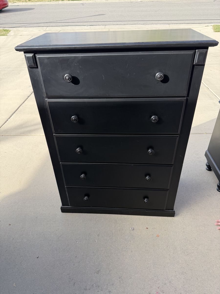 Dressor And Night Stand Combo