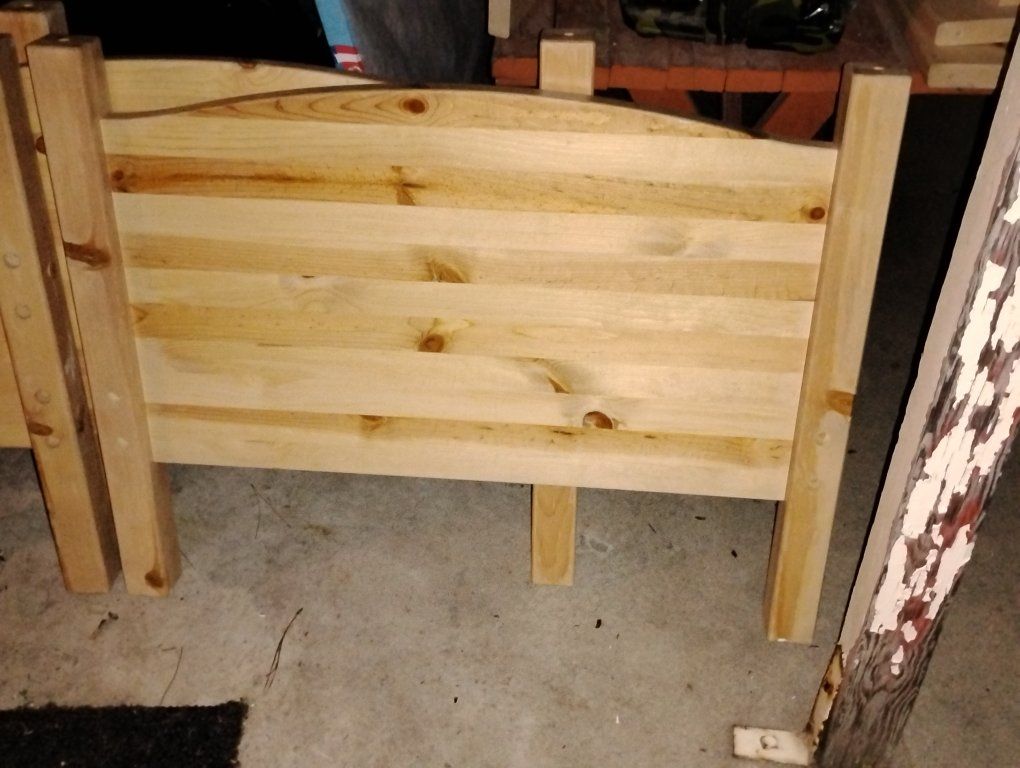 2 Solid Wood Knotty Pine Twin Beds Bunkbeds