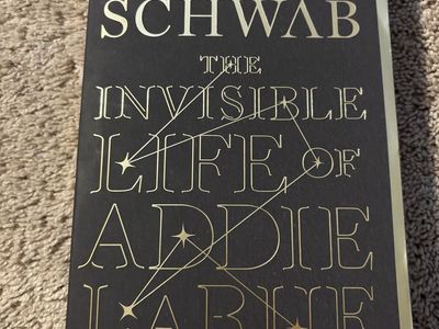 The Invisible Life of Addie La Rue by V. E. Schwab Paperback