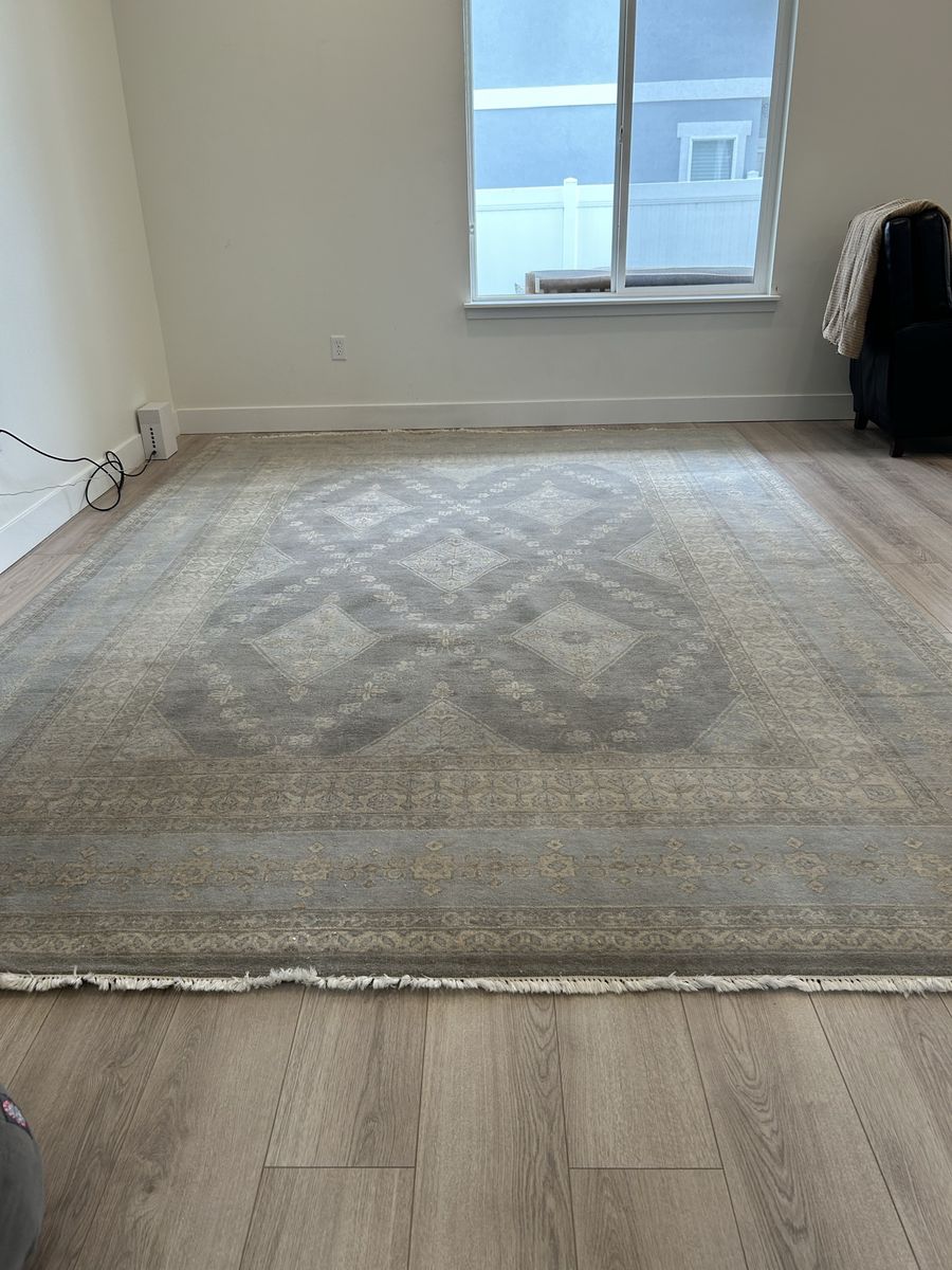 Large Traditional Area Rug with Fringe