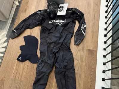 Ocean Reef Neptune space Full Face Dive Mask and O’Neill Dry Suit Set