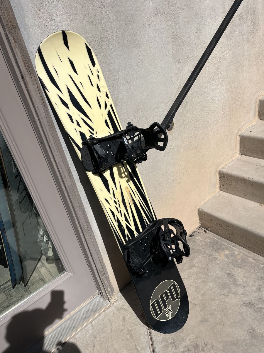 159 CM DOQ SX Snowboard With Bindings