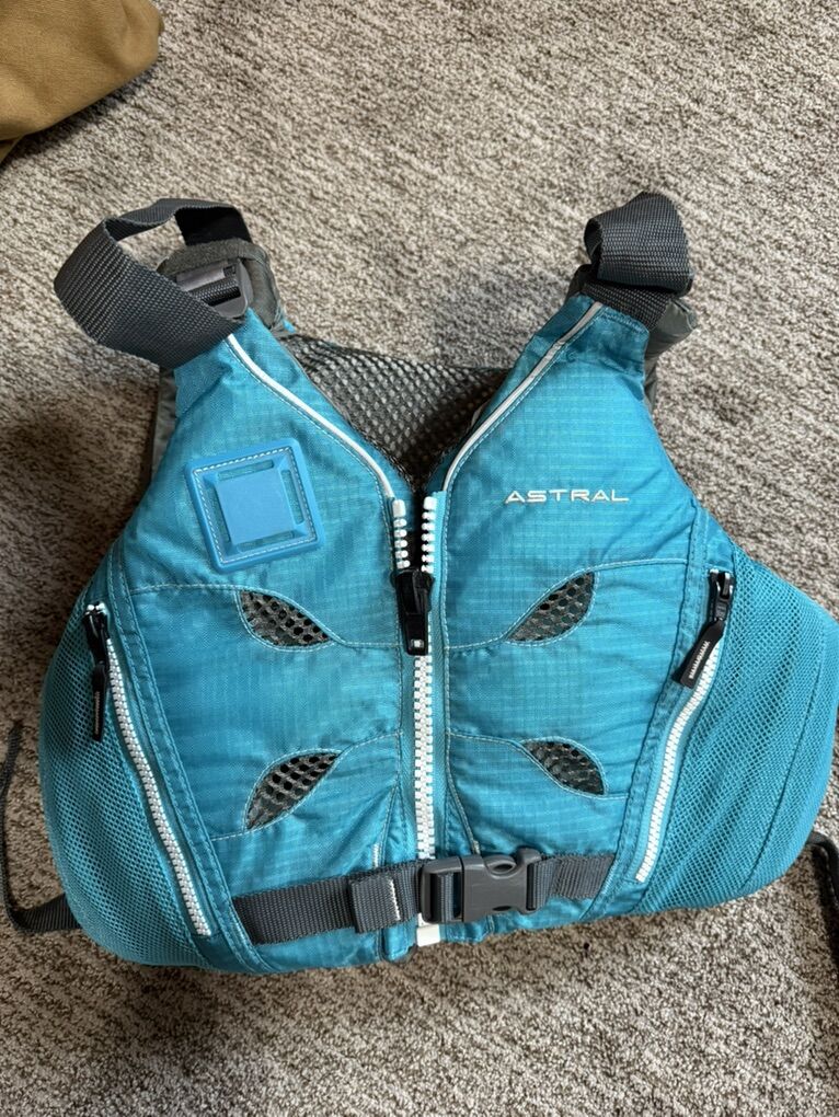 Astral V-Eight M/L Blue