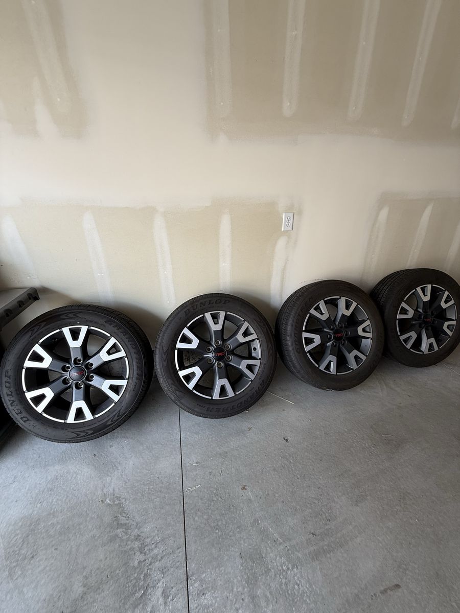 Set of 4 Toyota TRD 20" Wheels with Dunlop Grandtrek PT5A 265/55R20 Tires