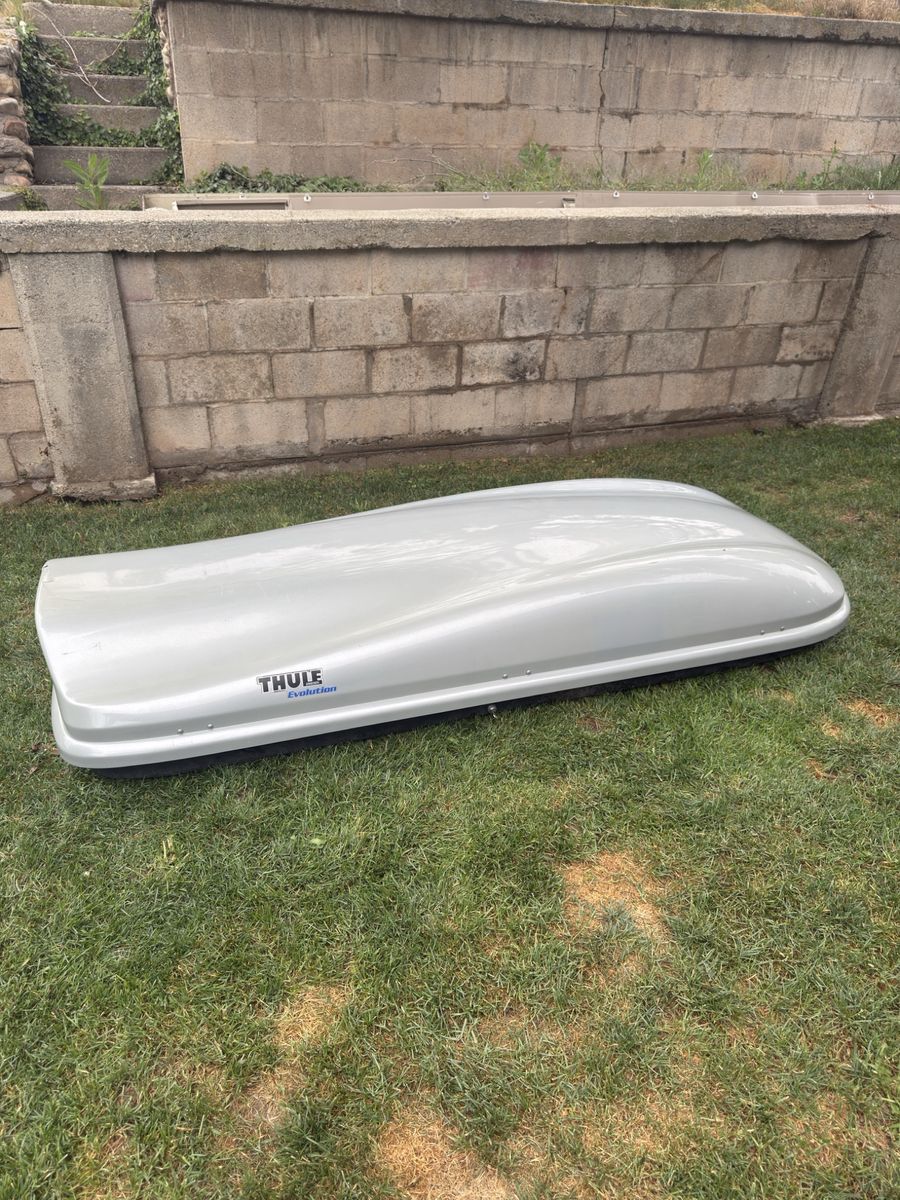 Thule Evolution Rooftop Cargo Carrier - Silver, Spacious Storage, Good Condition