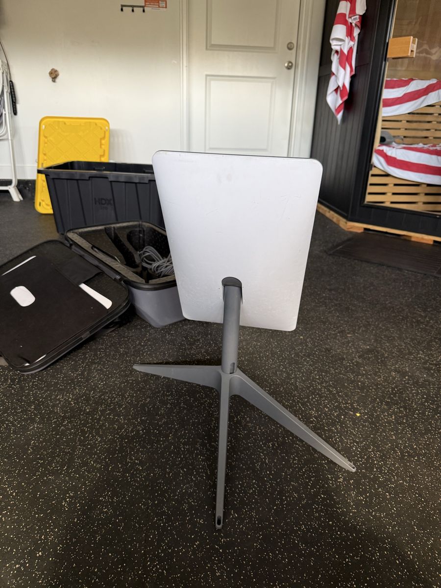 Starlink Satellite Dish Kit - Gen 2 Rectangular (Standard) - Used
