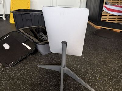 Starlink Satellite Dish Kit - Gen 2 Rectangular (Standard) - Used