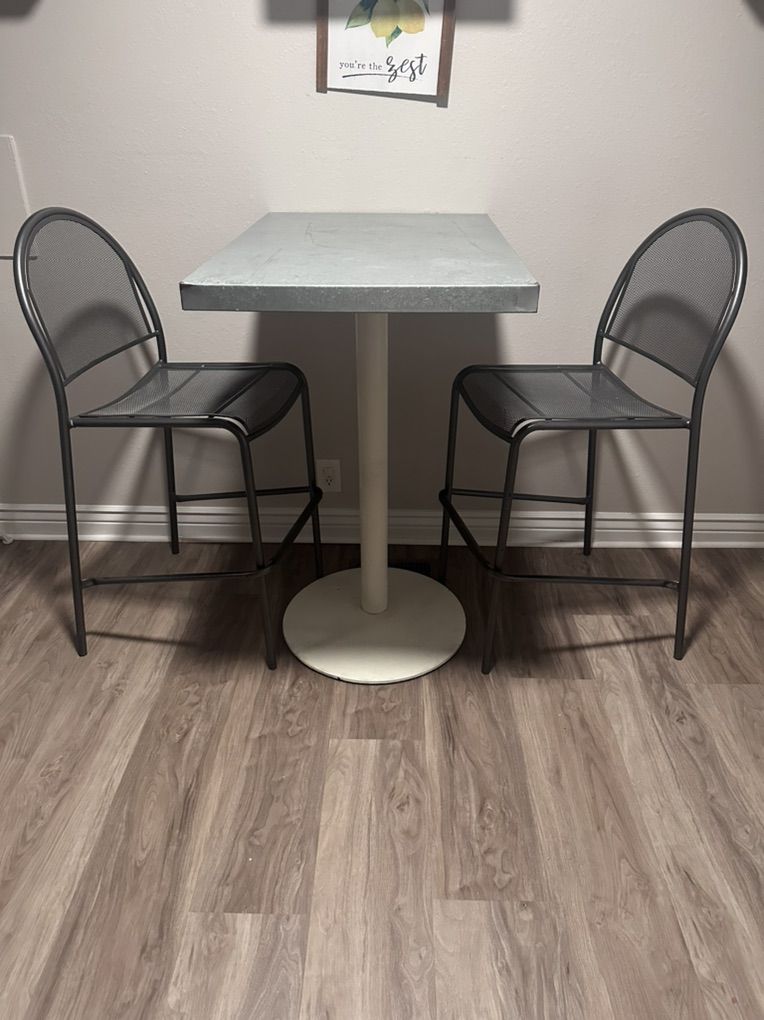 Kitchen Table And Chairs
