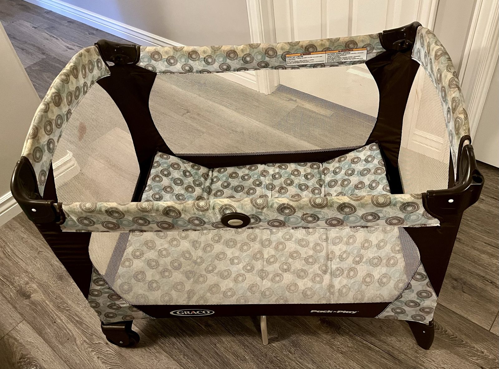 Graco Pack 'n Play Portable Playard with Blue Circle Pattern