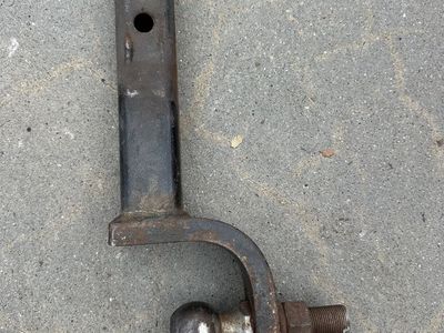 Drop down hitch