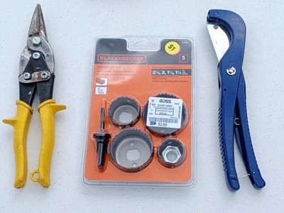 WISS M3 Snips, Black+Decker Hole Saw Set, and Pipe Cutter - Tool Bundle