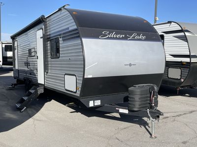 2025 EAST TO WEST SILVER LAKE 2700BH