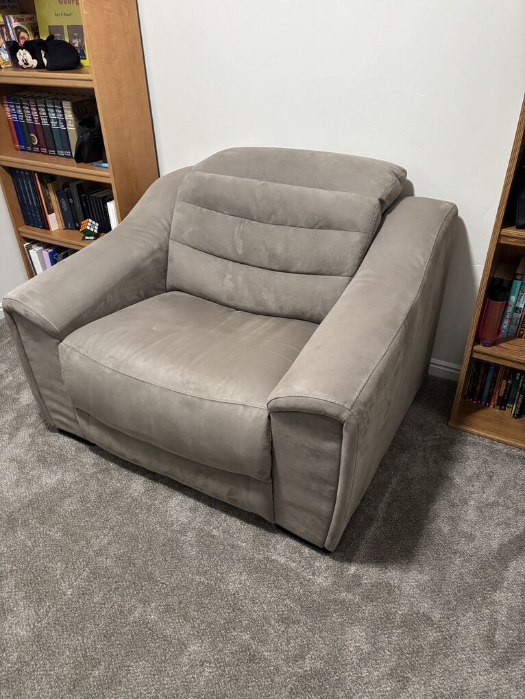 Ashley Store Oversize Recliner