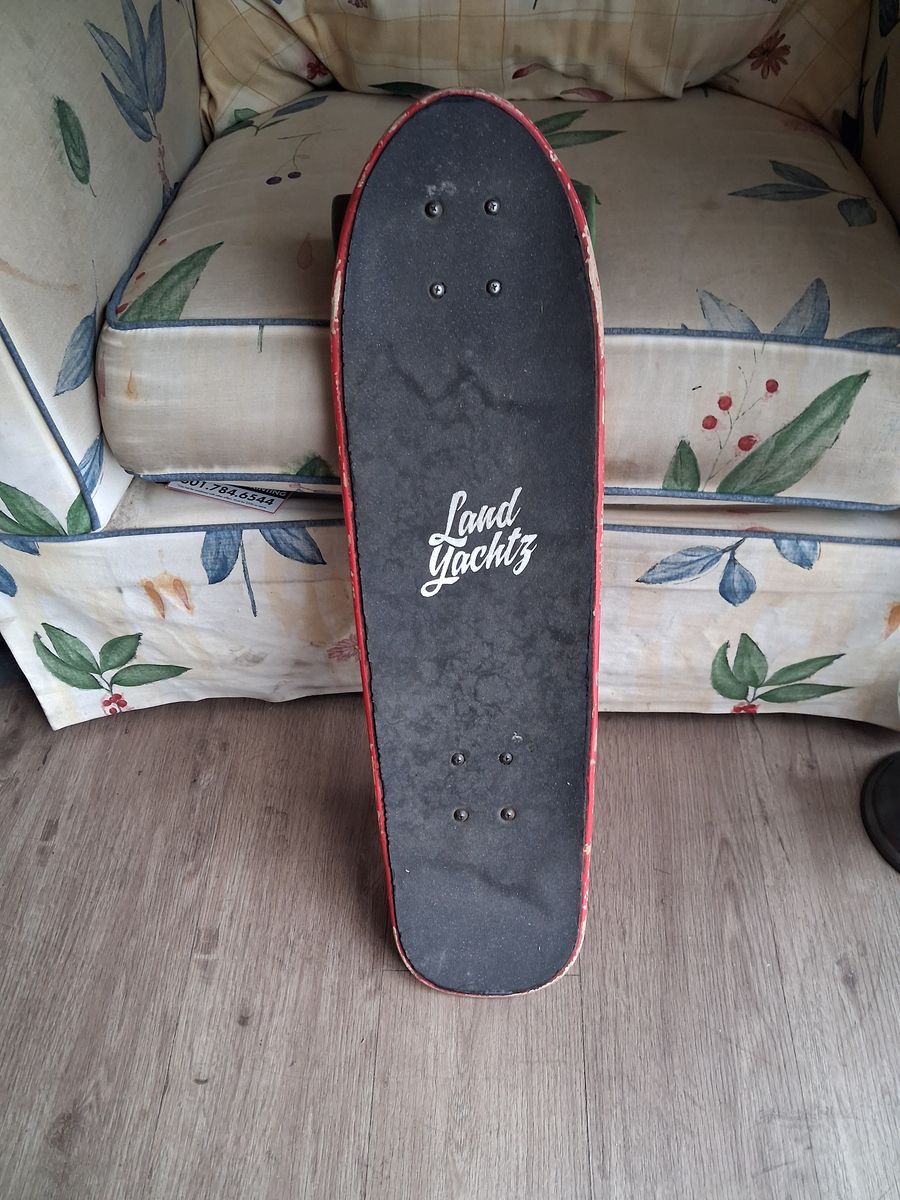 LAND YAUGHT skateboard