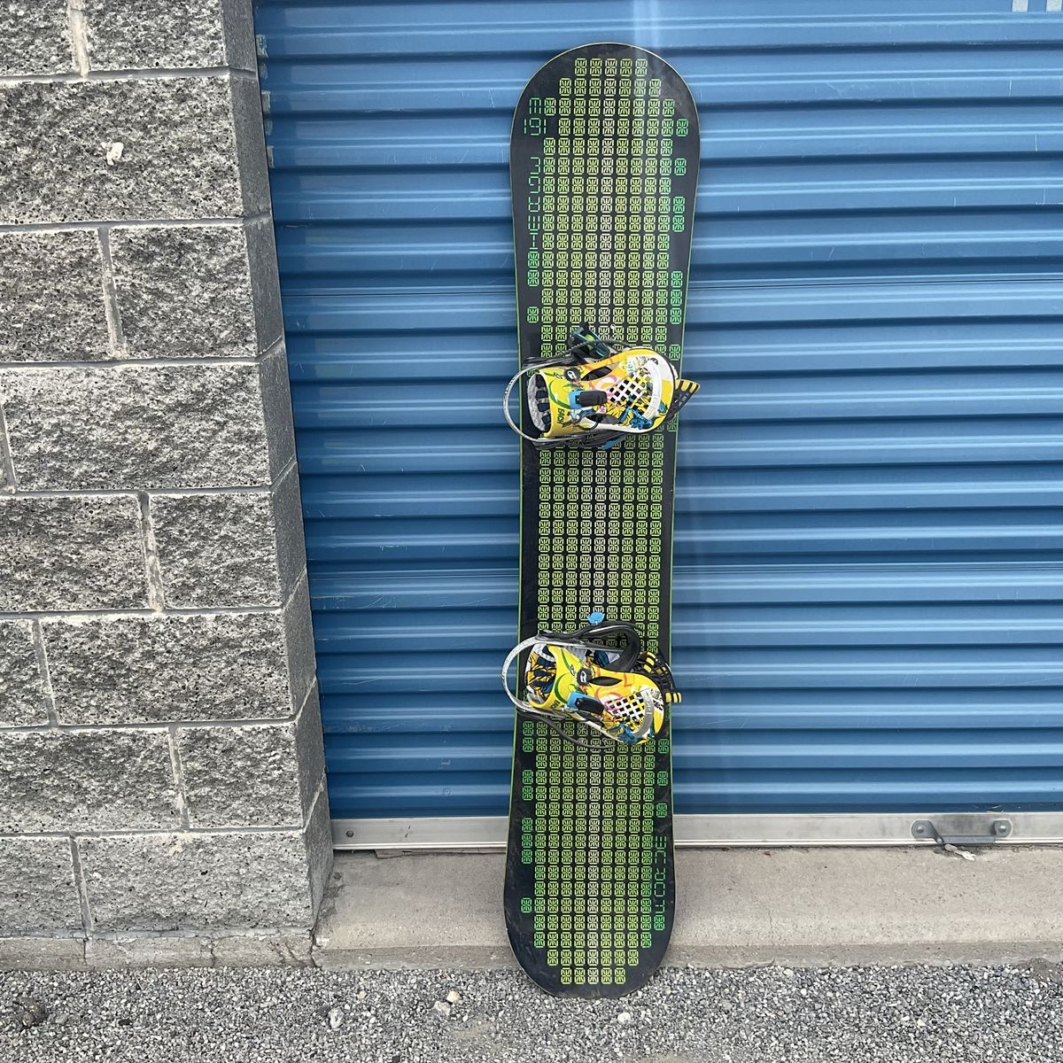 Forum 152cm Snowboard w/ Ride Contraband Bindings - Freestyle/All-Mountain