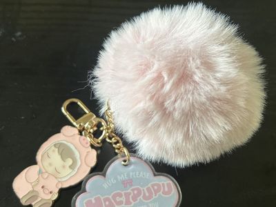Hacipupu - Snuggle with You Pendant