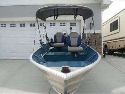 Fishing Boat - V-Bottom