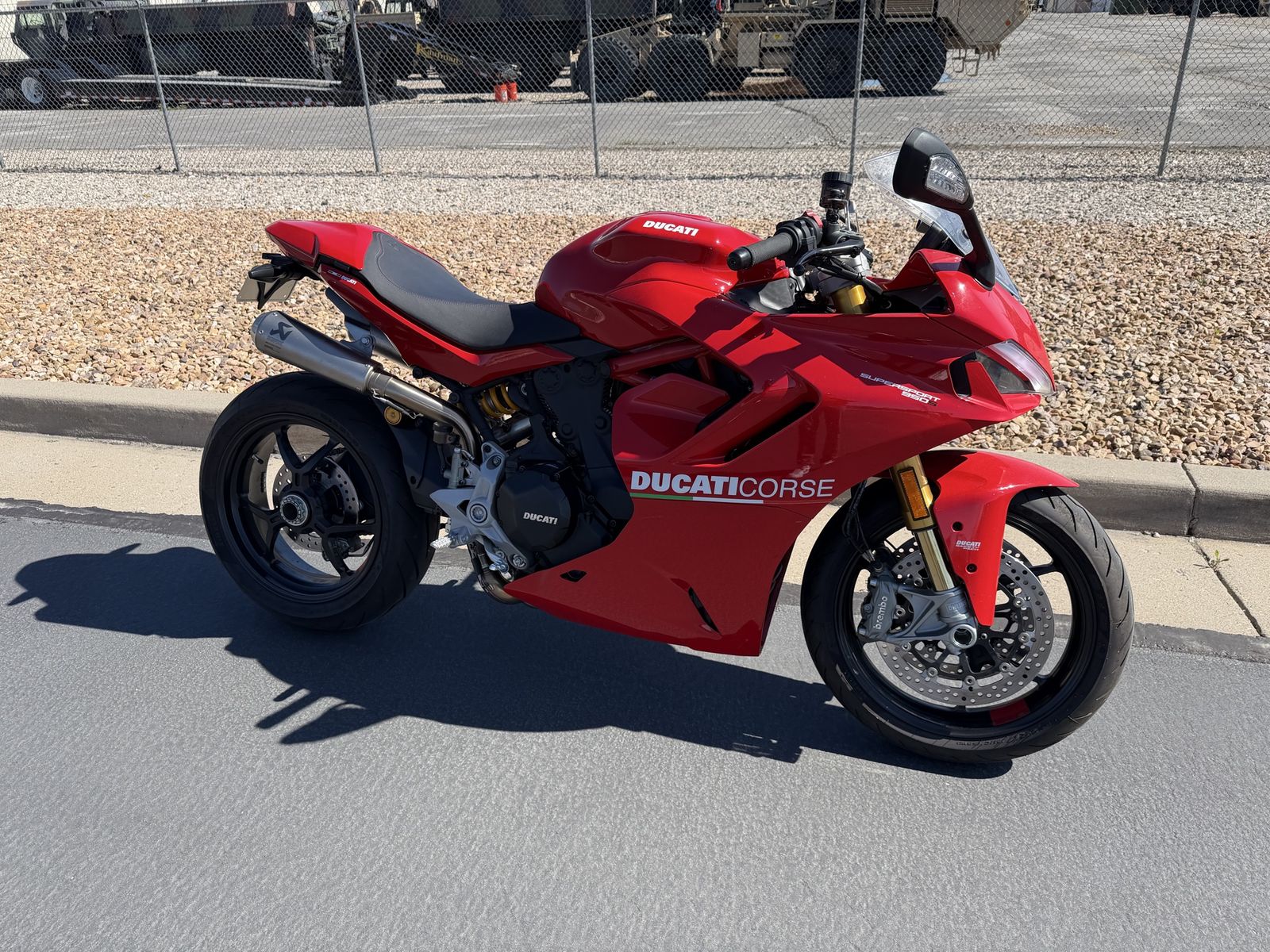 2022 Ducati supersport S