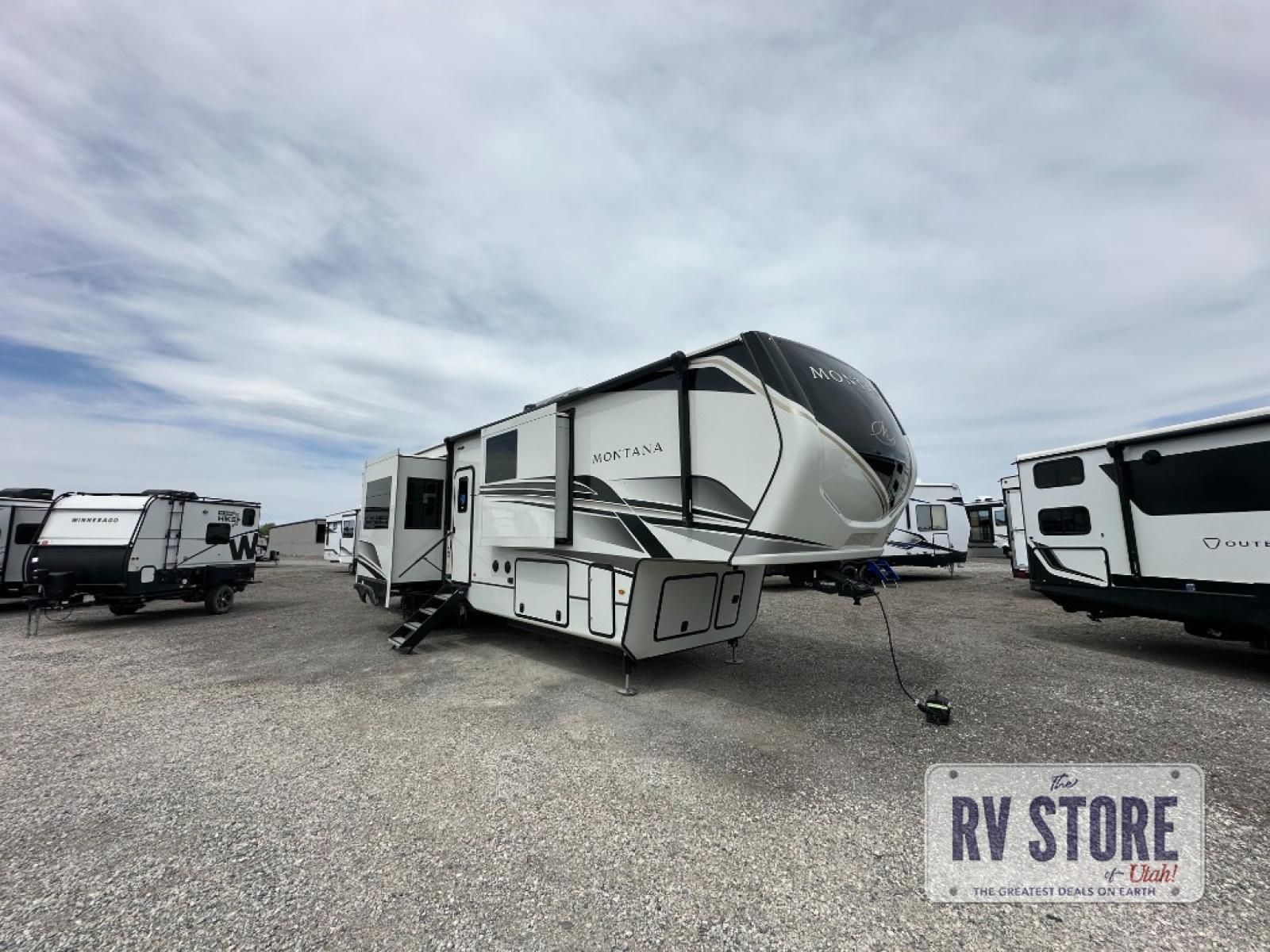 2025 Keystone RV Montana 3901RK Bath and a Half|Front Bath|Rear Kitchen