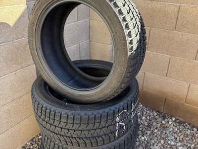 Set of 4 Bridgestone Blizzak Winter Snow Tires 235/45R17