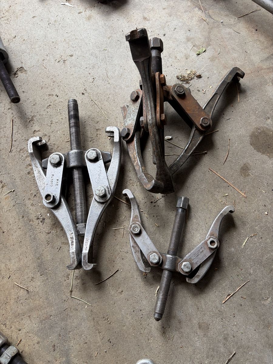 3 specialized mechanical jaw pullers tools