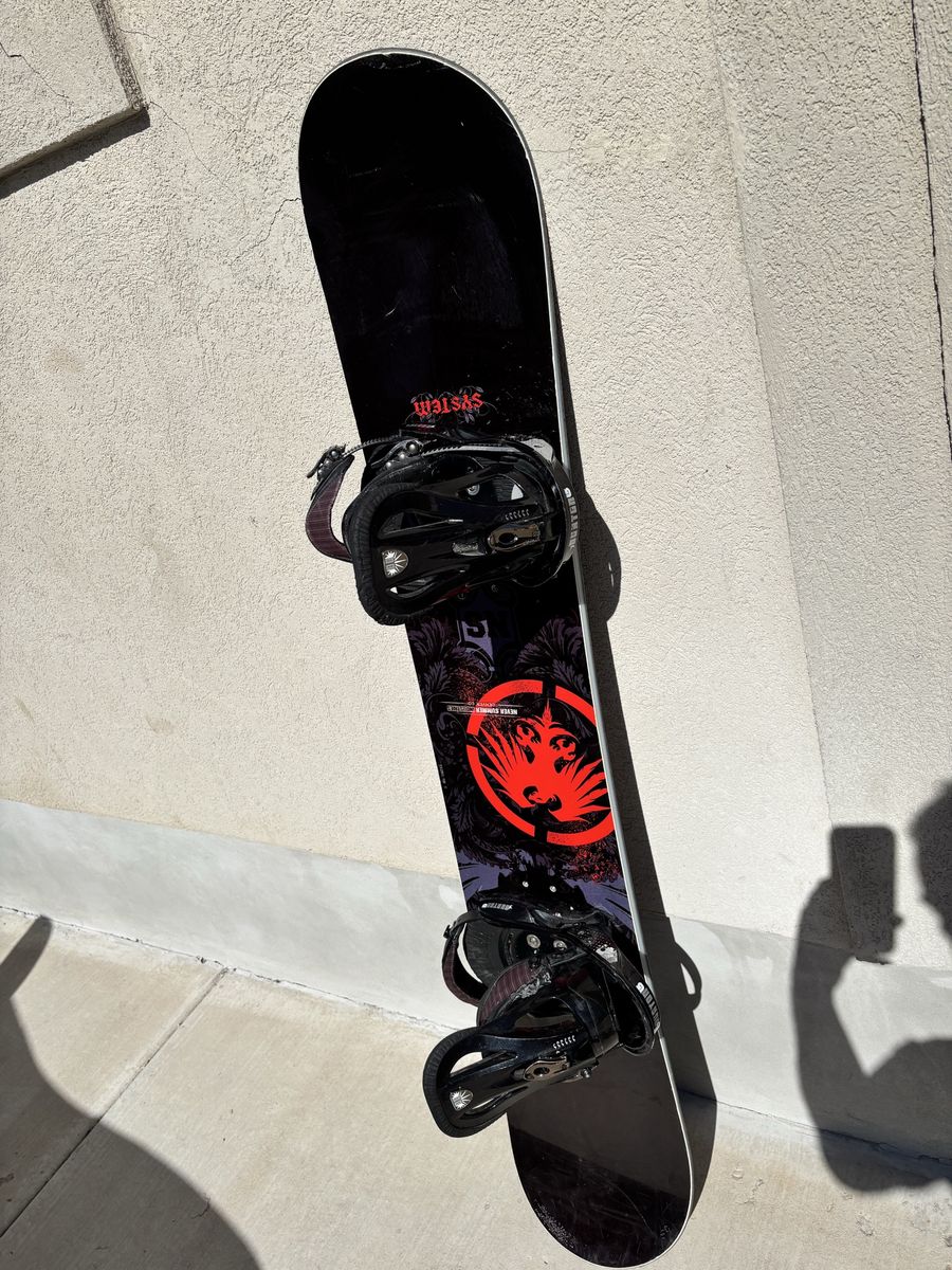 155 CM never Summer snowboard with Burton cartel extra large bindings up to size 12 located in SARATOGA springs