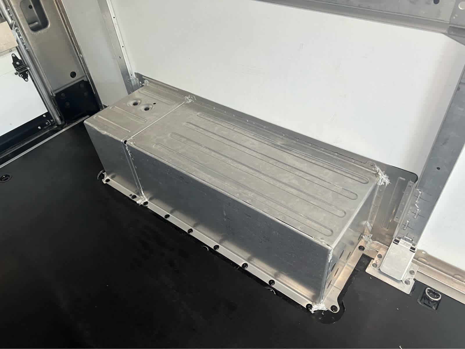 Main image 33
