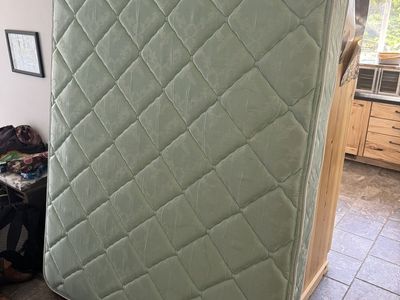 Queen Size Mattress Draper, Suncrest