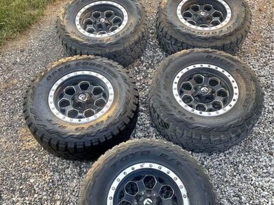 Bead Lock Tires on 17” Fuel Rims