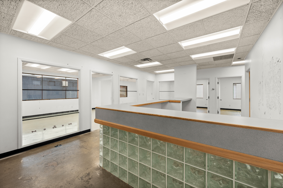 Versatile Commercial Building for Lease – Salt Lake City