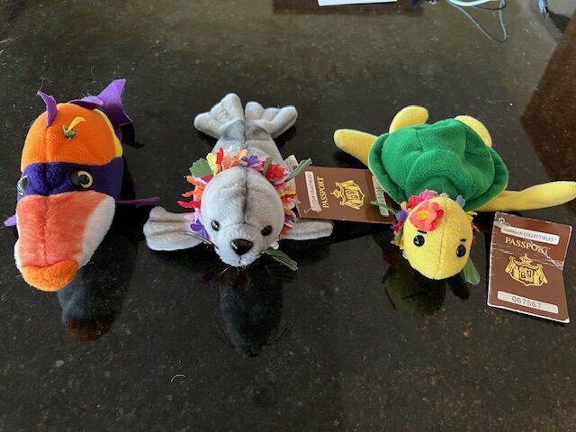 3 Hawaiian Collectibles