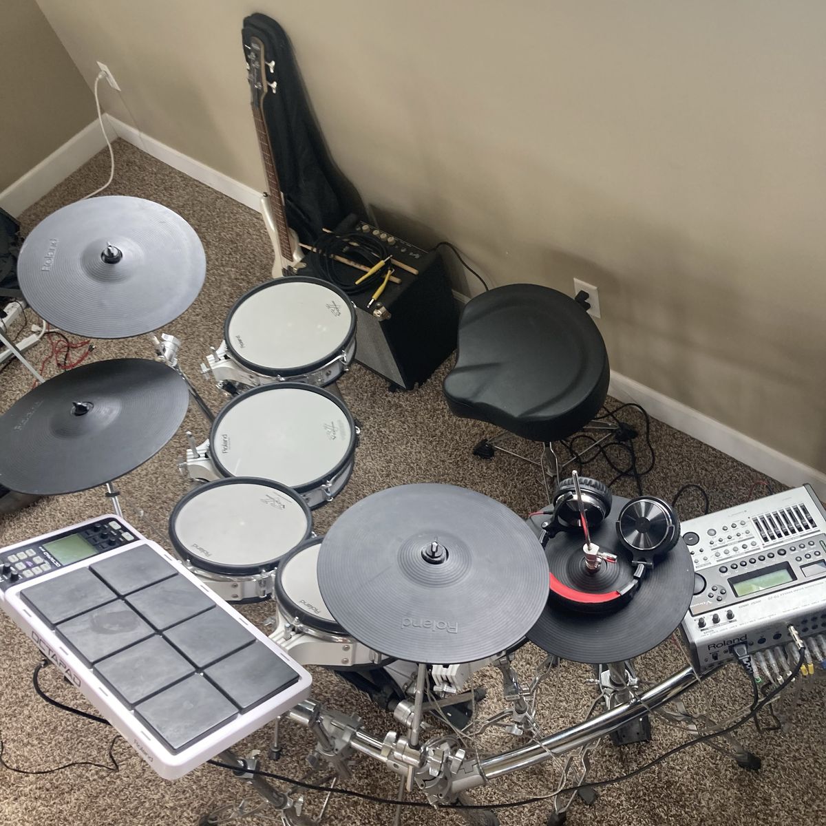 Roland TD-20 Electric Drumset + Bass Guitar + Amp