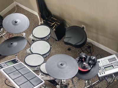 Roland TD-20 Electric Drumset + Bass Guitar + Amp