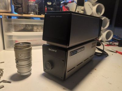 Sony AVC-3250 Vintage vidicon tube camera w/ TV zoom lens 20-80mm