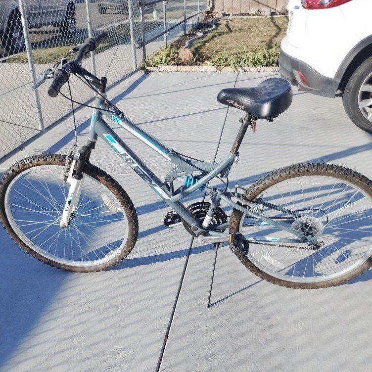 huffy mountain bike  26"