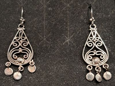 Vintage BA Suarti sterling silver filigree teardrop dangle earrings