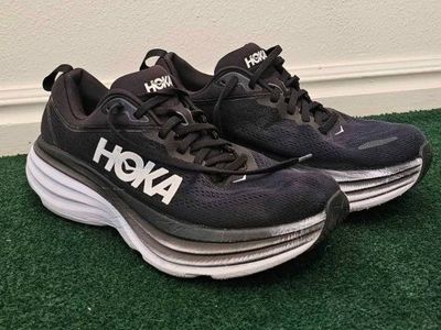 Women's Hoka shoe Bondi 8 size 8.5B