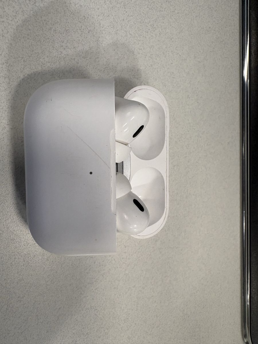 Wireless Air Buds - Excellent Condition