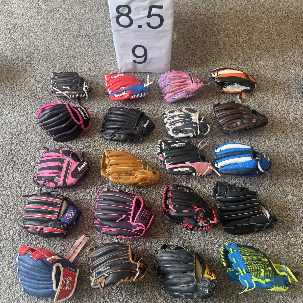 Size 8.5-9 Baseball Gloves Mitts T-ball Kids