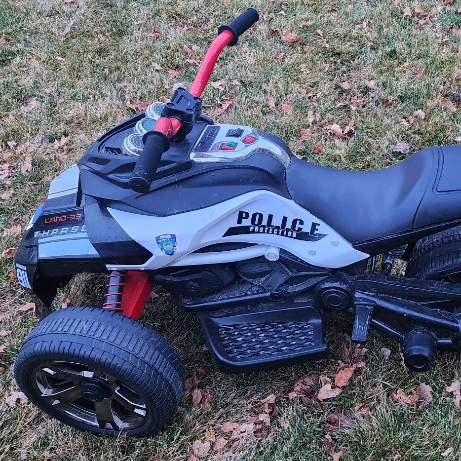 3 wheeler police ride on toy free