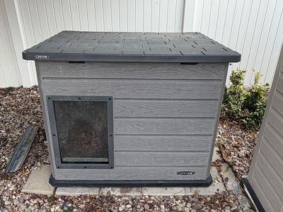 Lifetime Large Plastic Outdoor Dog House - Grey and Black