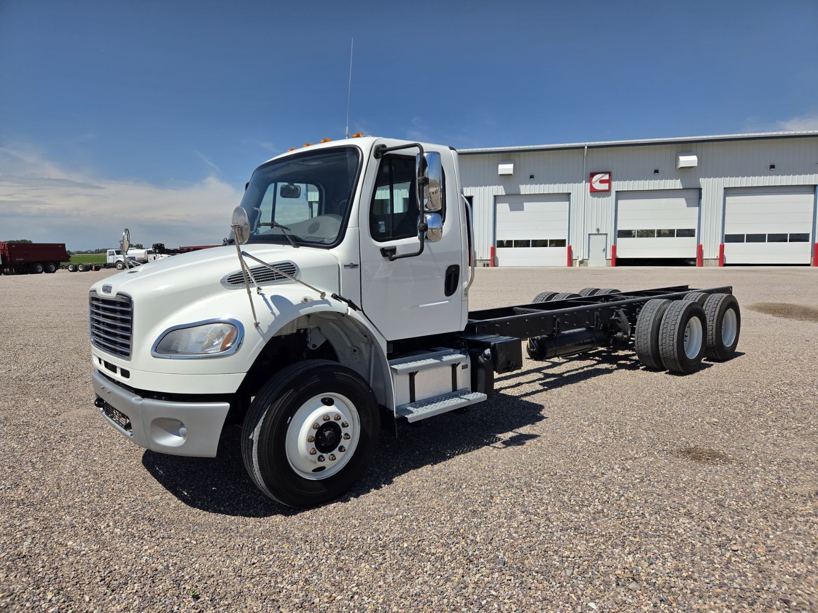 2020 FREIGHTLINER BUSINESS CLASS M2 106