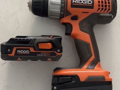 RIDGID 18V Cordless Drill with 4Ah and Hyper Lithium-Ion Batteries, Used with charger