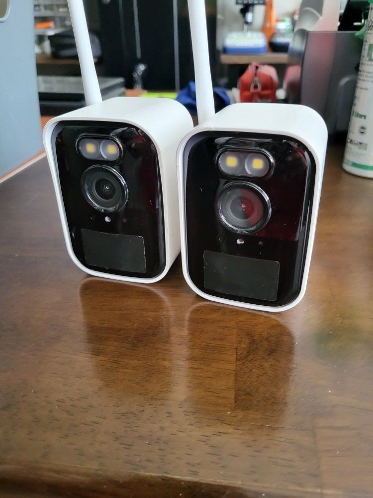 Set of 2* Swann Mini 4K Security Cameras*